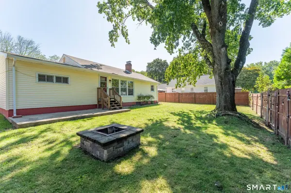 4 Meditz Court, Norwich, CT 06360