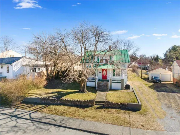 805 2ND AVE, Radford, VA 24141