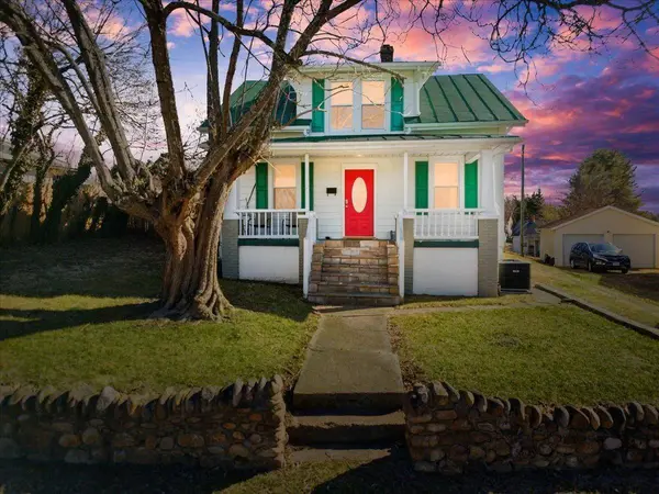 805 2ND AVE, Radford, VA 24141