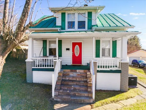 805 2ND AVE, Radford, VA 24141