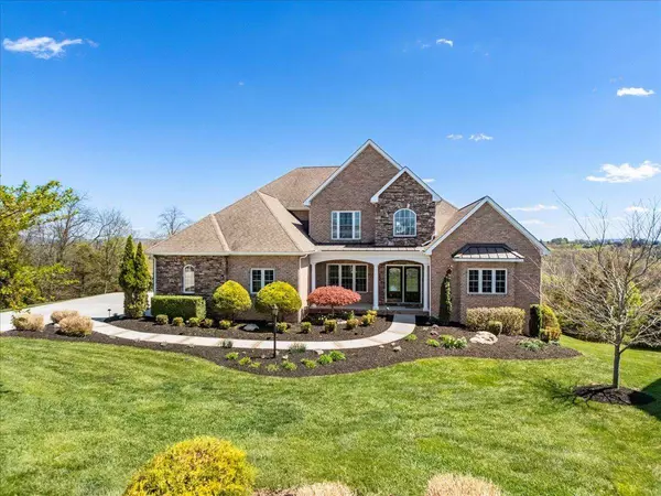 412 STERLING HEIGHTS LN, Blacksburg, VA 24060