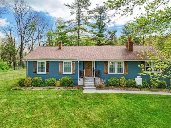 174 STUART Road SE, Copper Hill, VA 24079