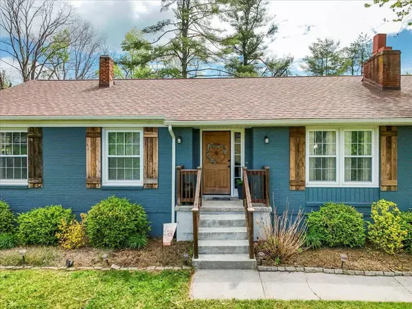 174 STUART Road SE, Copper Hill, VA 24079