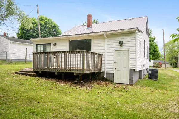 325 GALWAY ST, Dublin, VA 24084