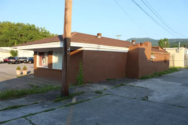 145 Bell AVE, Pulaski, VA 24301