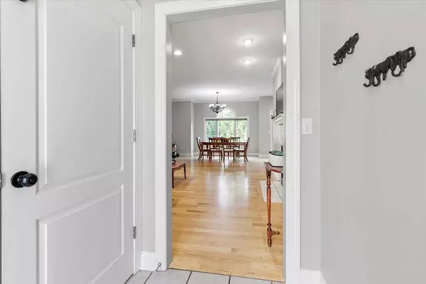 2695 Blossom Trail E, Blacksburg, VA 24060