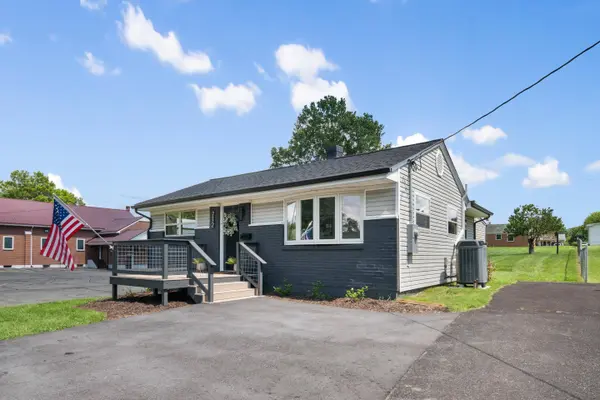 712 Eighth ST, Radford, VA 24141