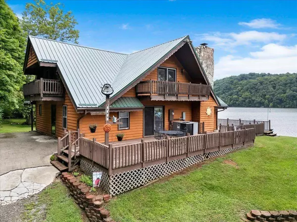 2626 Bethel Church RD, Hiwassee, VA 24347