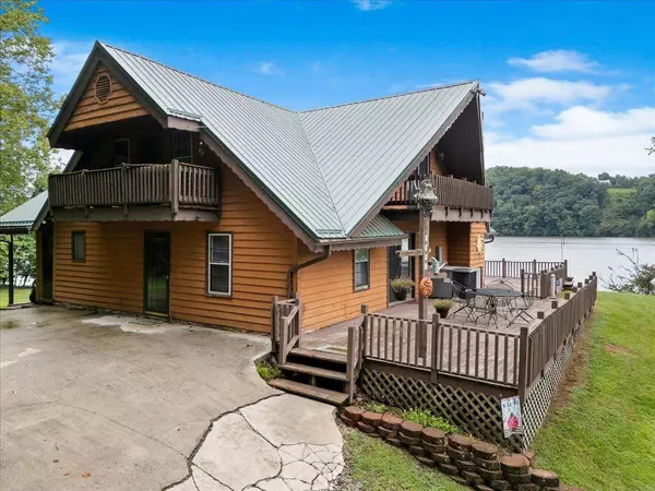 2626 Bethel Church RD, Hiwassee, VA 24347