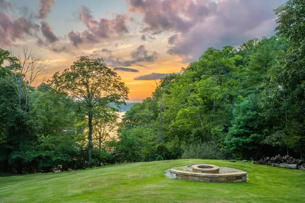 4536 Plantation Estates RD, Radford, VA 24141