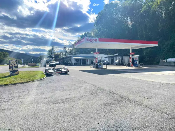 2841 VIRGINIA AVE, Narrows, VA 24124