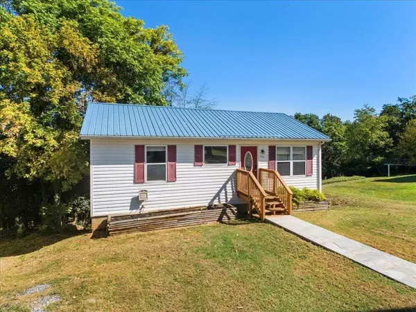 910 Gilbert Street ST, Radford, VA 24141