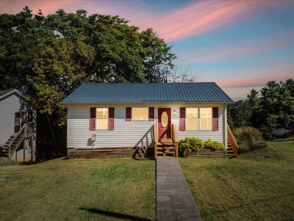 910 Gilbert Street ST, Radford, VA 24141