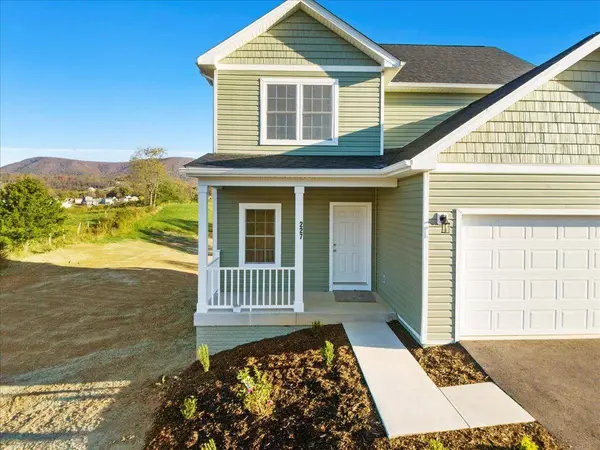 227 GREEN TREE RD, Pembroke, VA 24136