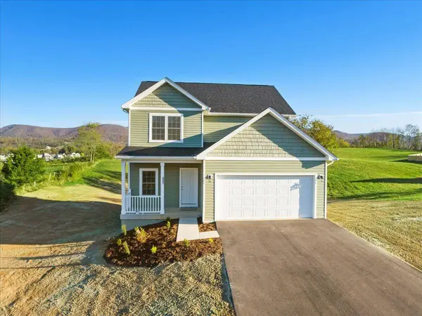 227 GREEN TREE RD, Pembroke, VA 24136