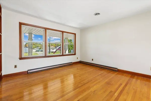 902 ROBERTSON ST, Radford, VA 24141