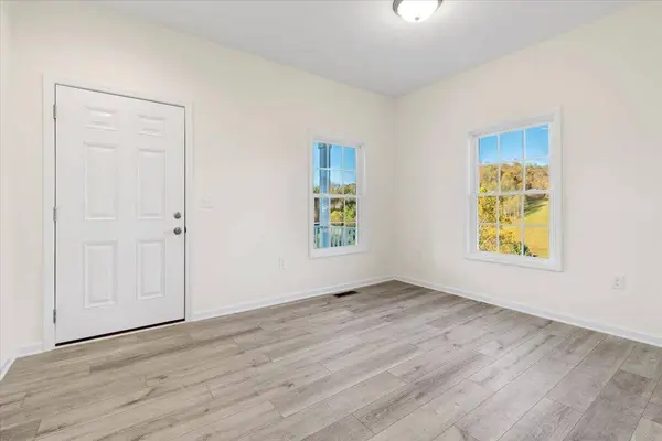 227 GREEN TREE RD, Pembroke, VA 24136