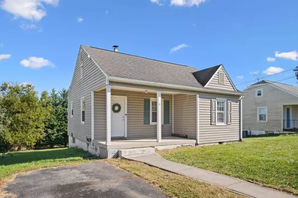 4 Lee Hy CT, Christiansburg, VA 24073