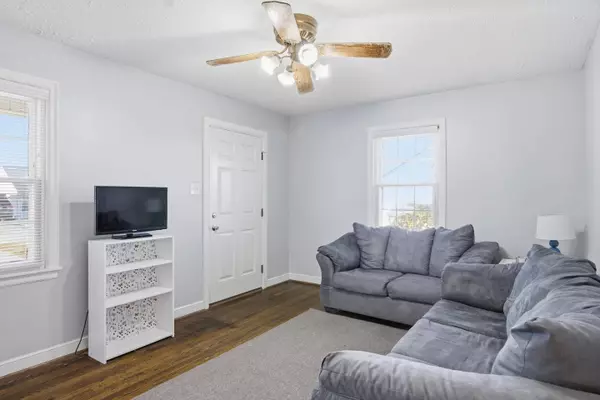 4 Lee Hy CT, Christiansburg, VA 24073