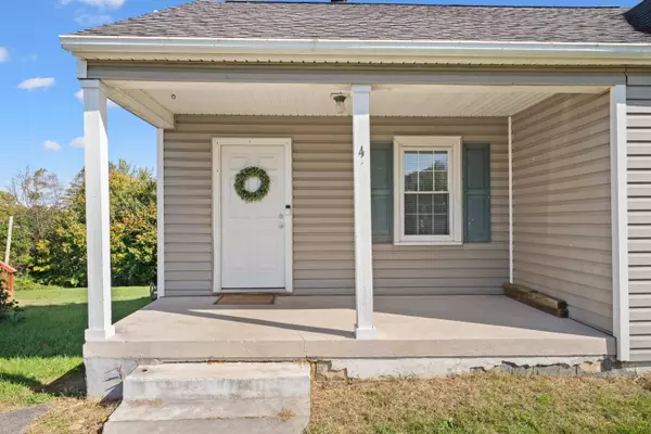 4 Lee Hy CT, Christiansburg, VA 24073