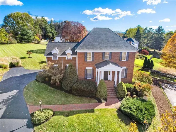 416 VINYARD AVE, Blacksburg, VA 24060