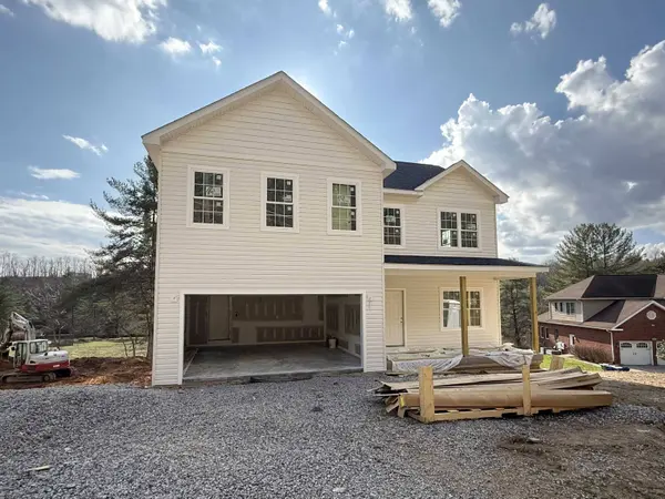220 Bishop RD, Blacksburg, VA 24060