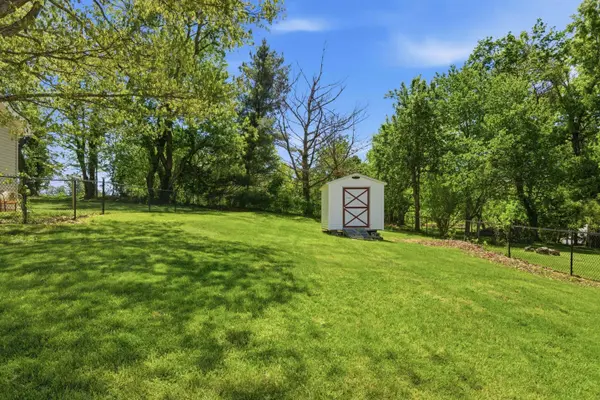 904 GILES RD, Blacksburg, VA 24060