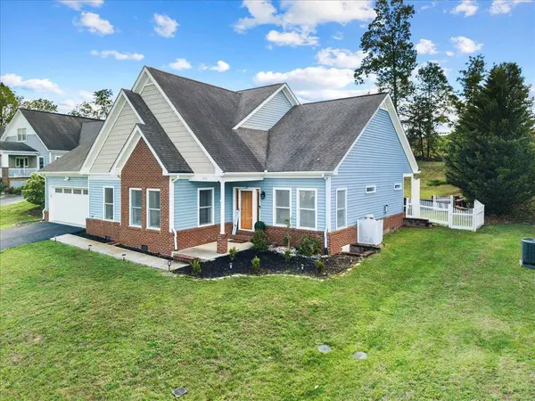 1015 FALOR LN, Christiansburg, VA 24073
