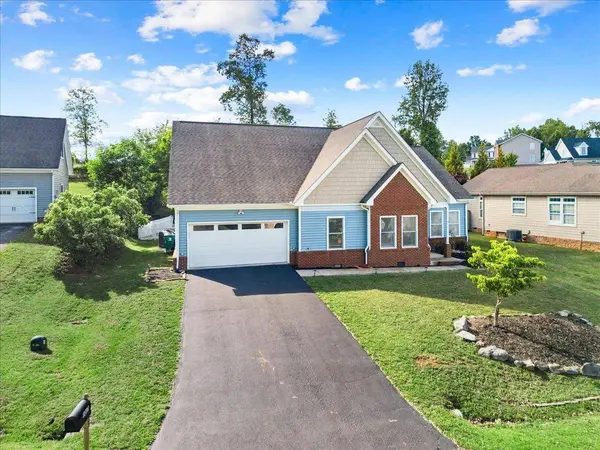 1015 FALOR LN, Christiansburg, VA 24073