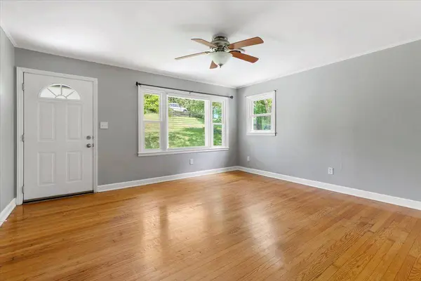 2307 2ND St ST, Radford, VA 24141