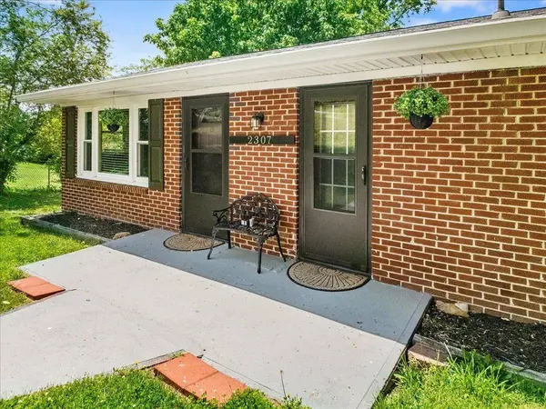 2307 2ND St ST, Radford, VA 24141