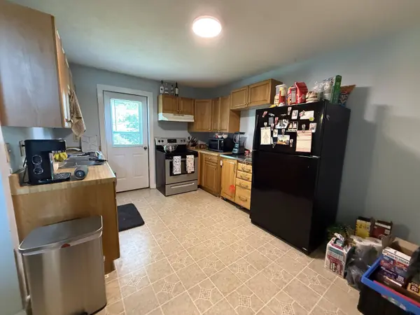 7074 Hickman Cemetery RD, Fairlawn, VA 24141