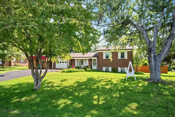 535 Walters DR, Christiansburg, VA 24073
