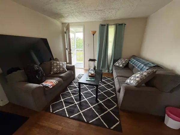 1112 Mcmillian LN, Pulaski, VA 24301