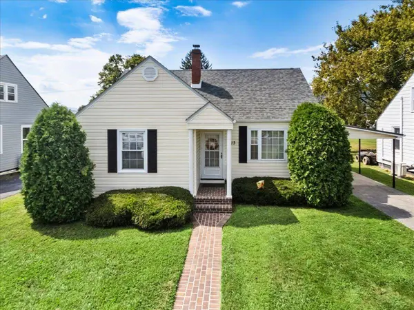 113 Roberta ST, Narrows, VA 24124