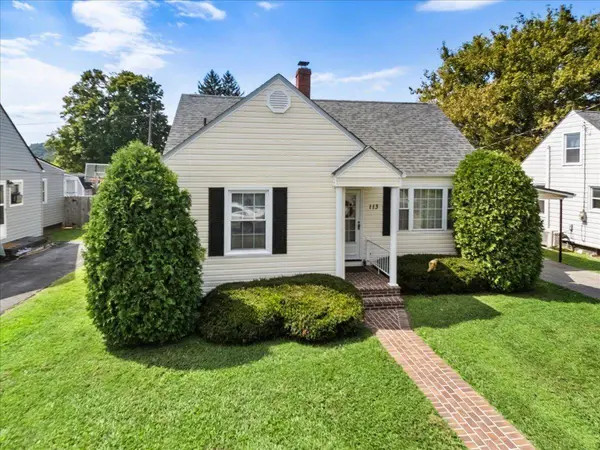 113 Roberta ST, Narrows, VA 24124
