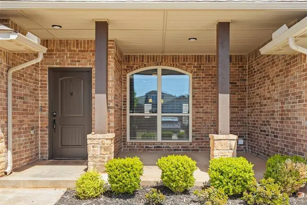9233 SW 48th TER, Oklahoma City, OK 73179