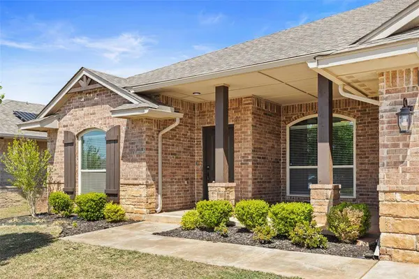 9233 SW 48th TER, Oklahoma City, OK 73179