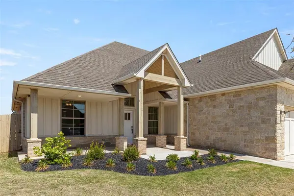 9305 NW 84th TER, Yukon, OK 73099