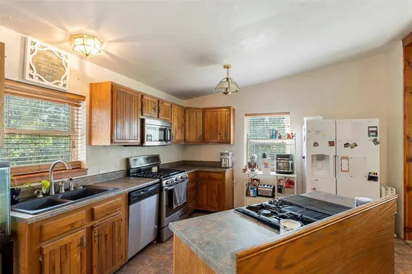10915 E Tecumseh RD, Norman, OK 73026