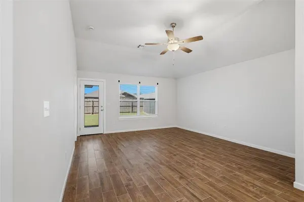 11428 SW 11th ST, Yukon, OK 73099