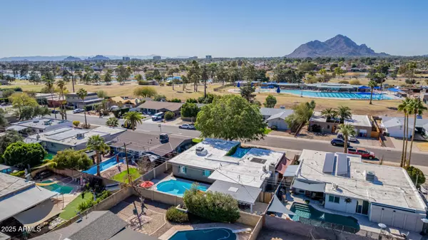 Should You Lower the Price of Your Home in a Down Market?