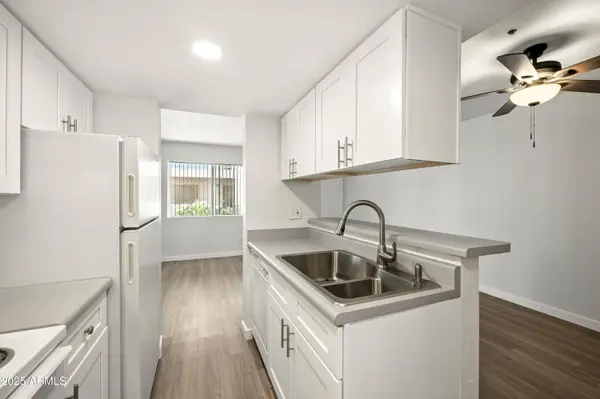 12123 W BELL Road #121, Surprise, AZ 85378