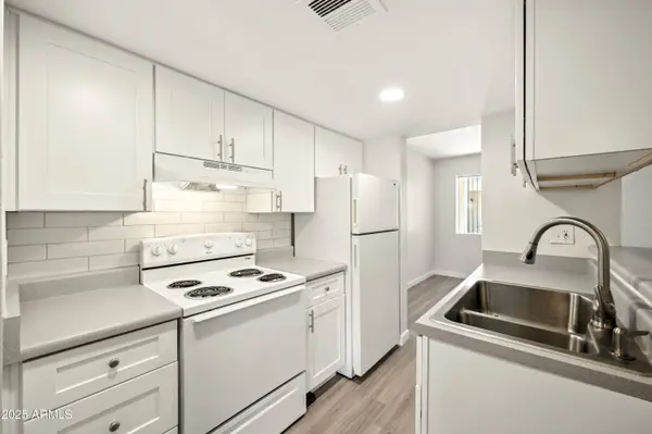 12123 W BELL Road #121, Surprise, AZ 85378