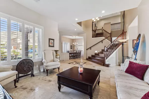 441 W DESERT FLOWER Lane, Phoenix, AZ 85045