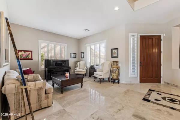 441 W DESERT FLOWER Lane, Phoenix, AZ 85045