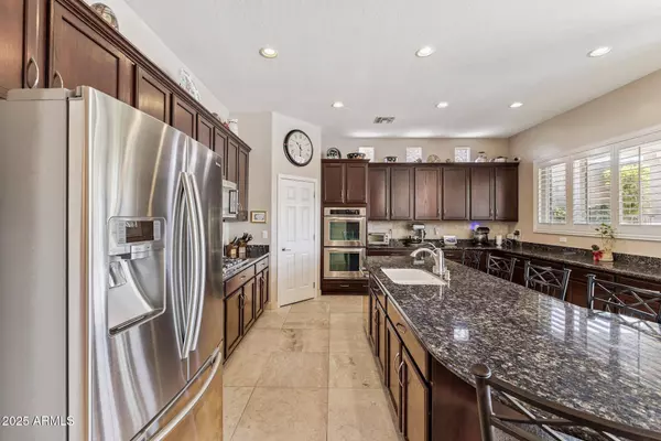 441 W DESERT FLOWER Lane, Phoenix, AZ 85045