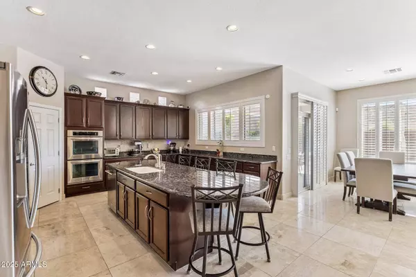 441 W DESERT FLOWER Lane, Phoenix, AZ 85045