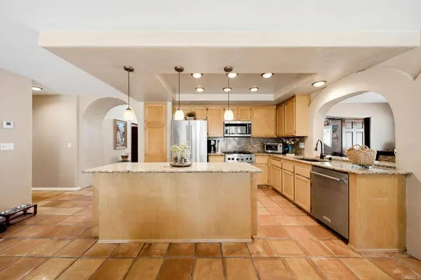 1663 Linda Sue LN, Encinitas, CA 92024