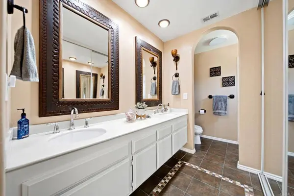 1663 Linda Sue LN, Encinitas, CA 92024